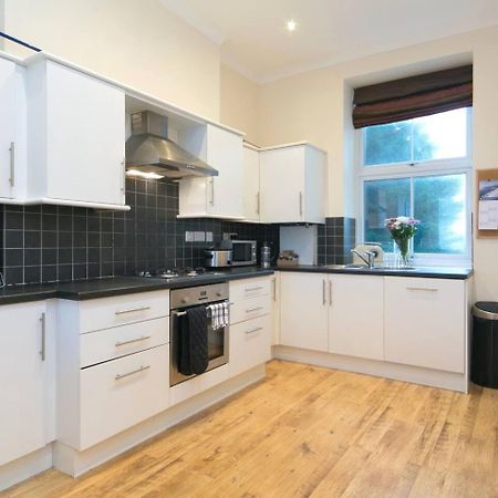 Pass The Keys Hafan Stylish 2 Bedroom Sea View Apartment Pwllheli Extérieur photo