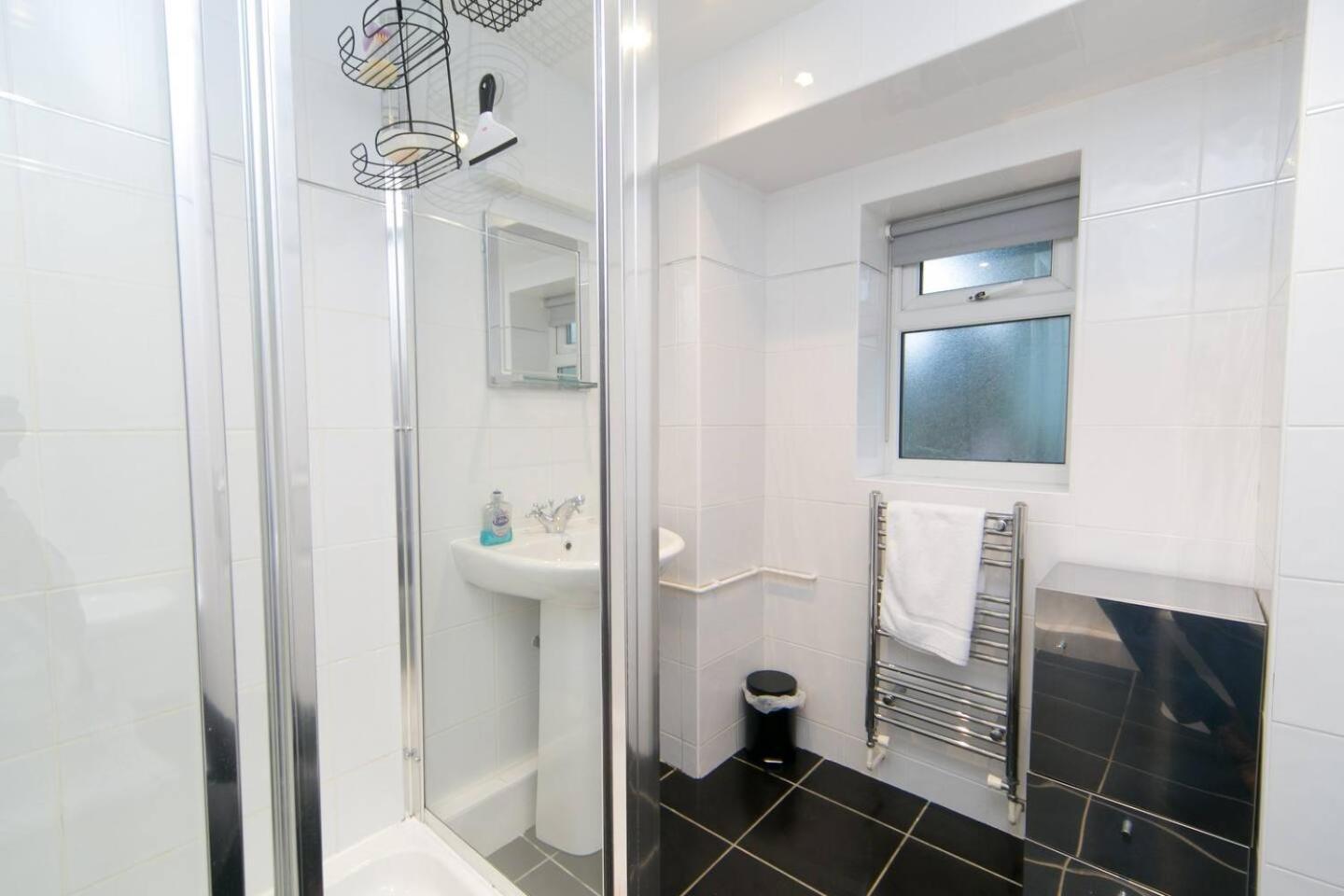 Pass The Keys Hafan Stylish 2 Bedroom Sea View Apartment Pwllheli Extérieur photo