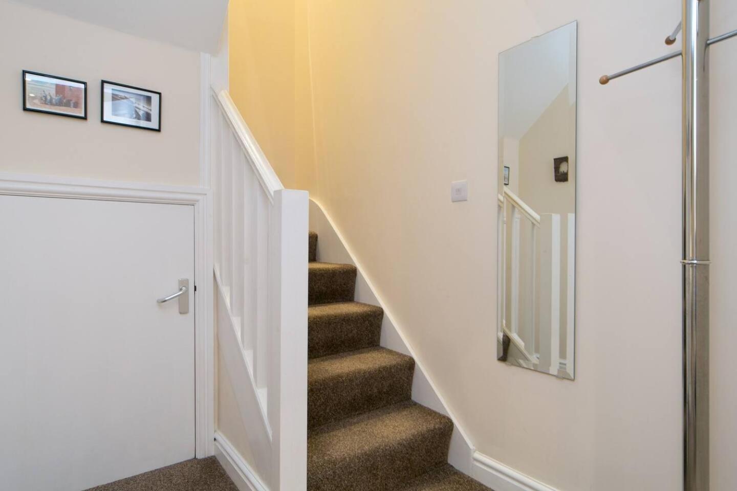 Pass The Keys Hafan Stylish 2 Bedroom Sea View Apartment Pwllheli Extérieur photo