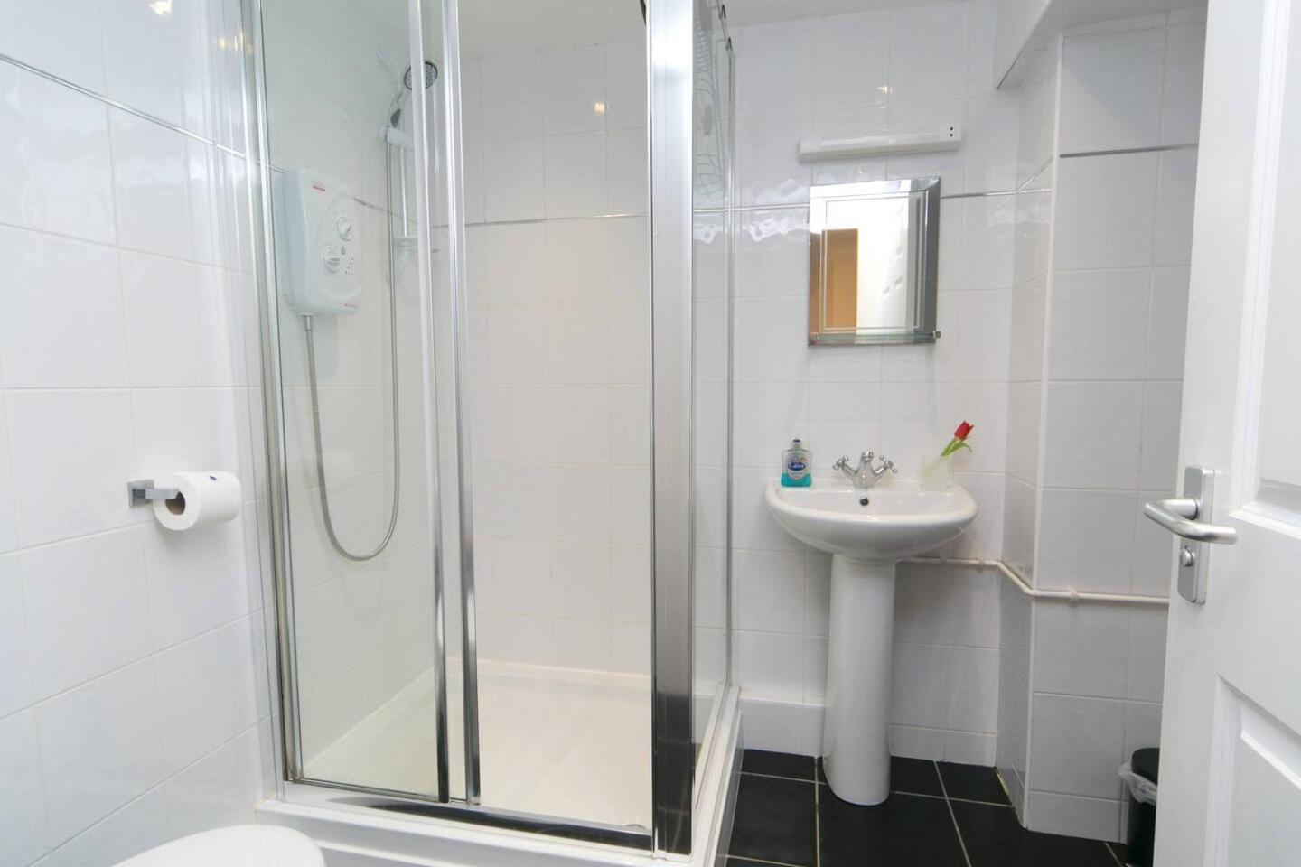 Pass The Keys Hafan Stylish 2 Bedroom Sea View Apartment Pwllheli Extérieur photo