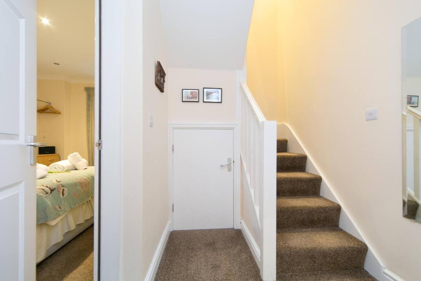 Pass The Keys Hafan Stylish 2 Bedroom Sea View Apartment Pwllheli Extérieur photo